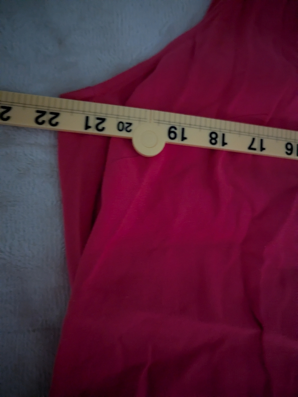 Sleeveless Crochet-Detail Shell Top in Coral - Picture 4 of 10